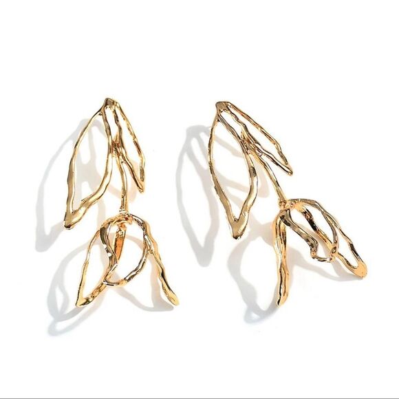 Gold Flower Tulip Earrings - Picture 12 of 13